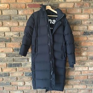 Aritzia super puff long in black